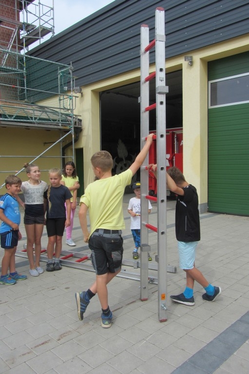 Kinderfeuerwehr am 03.09.16 zum Thema Rettung aus Höhen